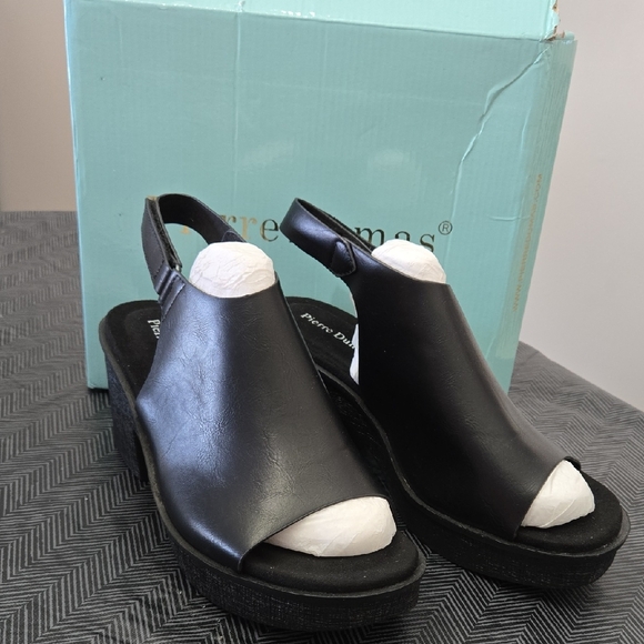 Pierre Dumas Black Women's CLUE 1 Slingback Sandals Size 11, New In Box - Picture 1 of 5